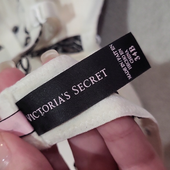 Victoria's Secret Sexy Little Things Bra - Picture 10 of 14